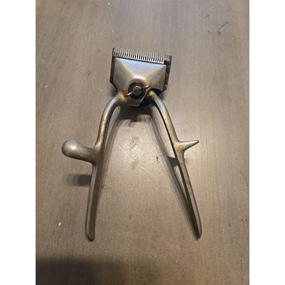 VINTAGE SOLINGEN MADE IN GERMANY HANDHELD HAIR CLIPPERS - Picture 1 of 3